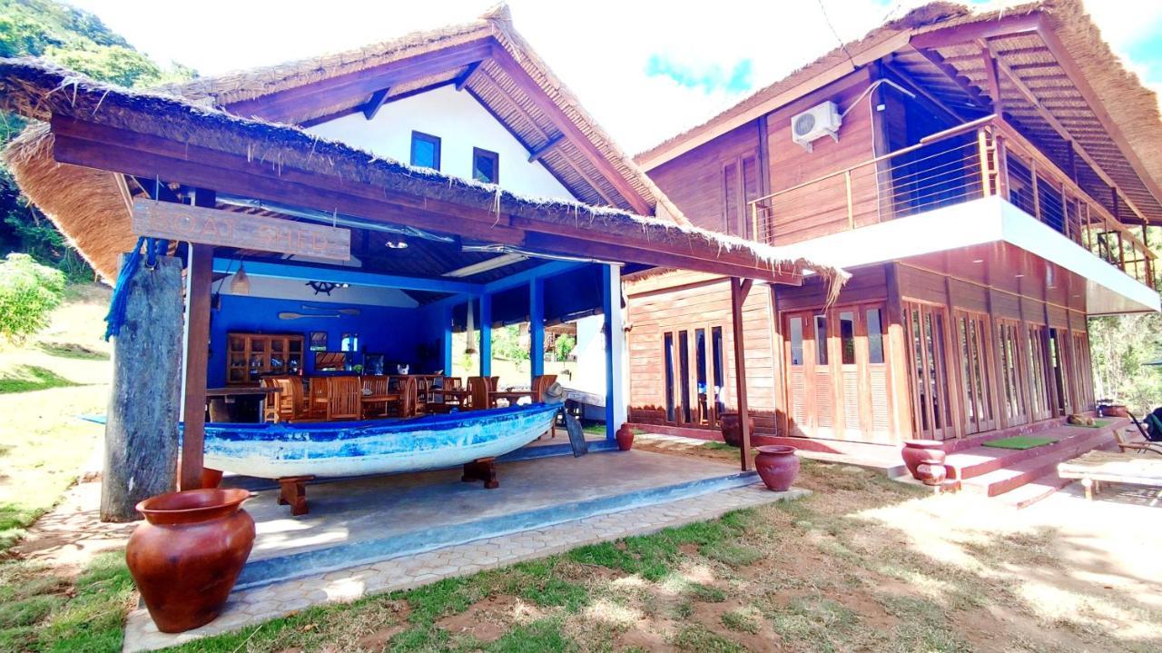 Khabita Beach Resort Lembar  Eksteriør billede