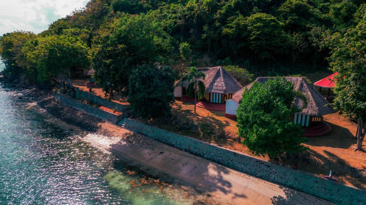Khabita Beach Resort Lembar  Eksteriør billede
